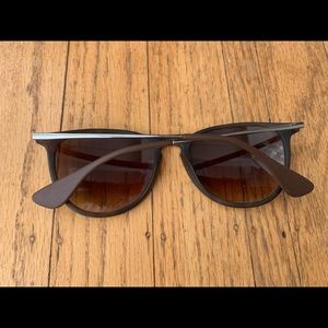 Ray Ban Erika Sunglasses in tortoise, like new!